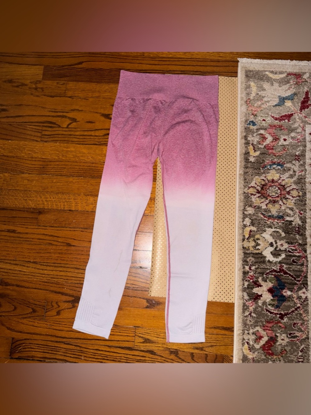 Ombré Pink and Light Pink Seamless Women’s Leggings - 28”